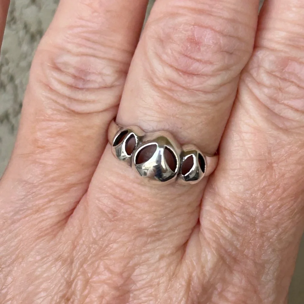 925 Sterling Silver embrace unique